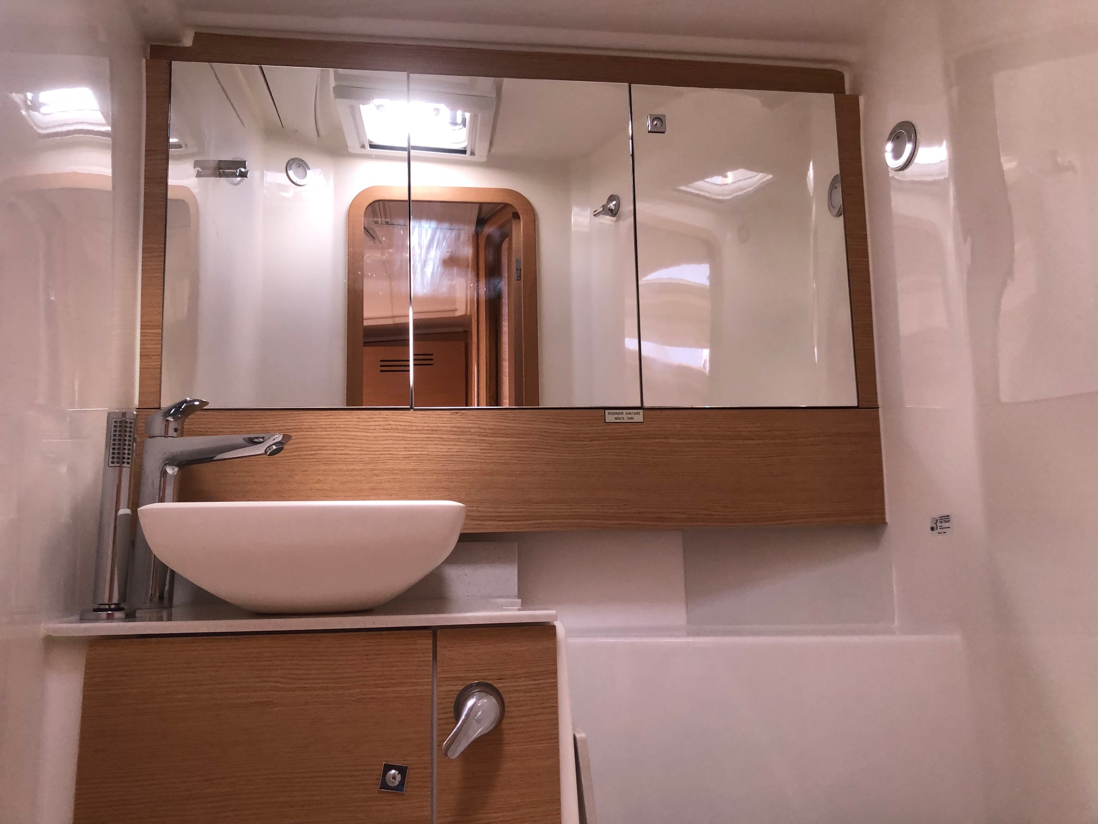 Dufour 430 - photo 17