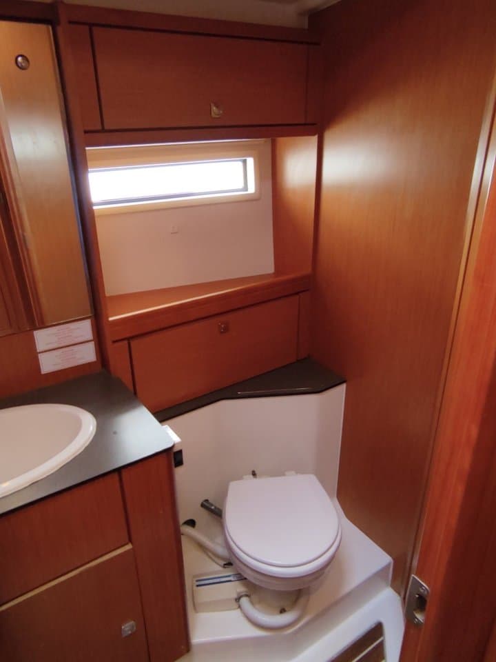 Bavaria Cruiser 56 - photo 10