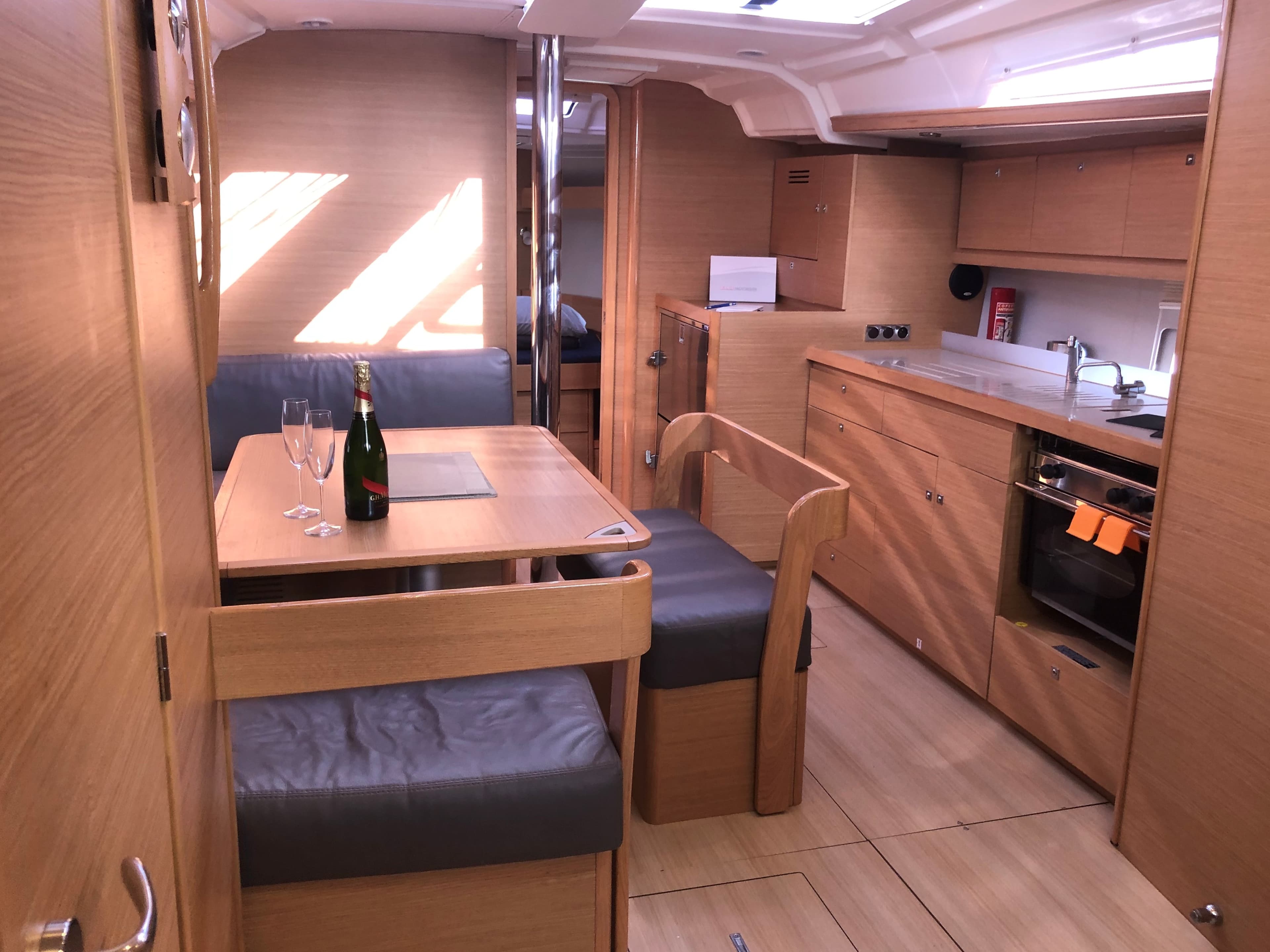 Dufour 430 - photo 16