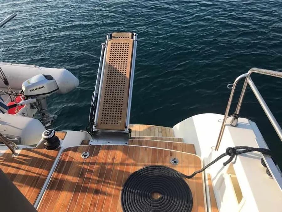 Lagoon 450 Fly - photo 12