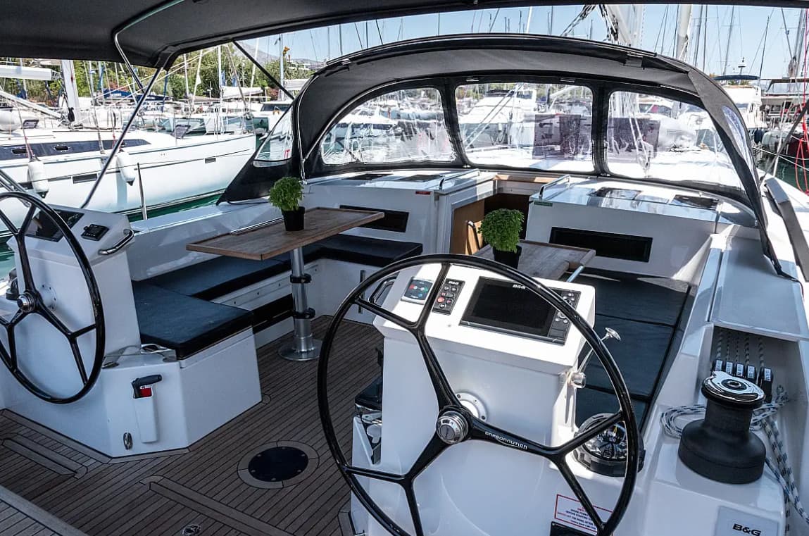 Bavaria C50 - photo 4