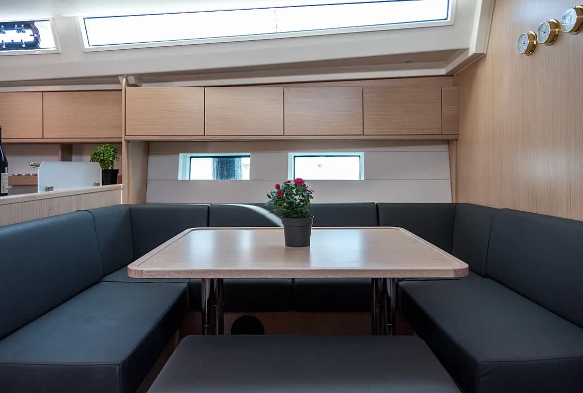 Bavaria C50 - photo 12