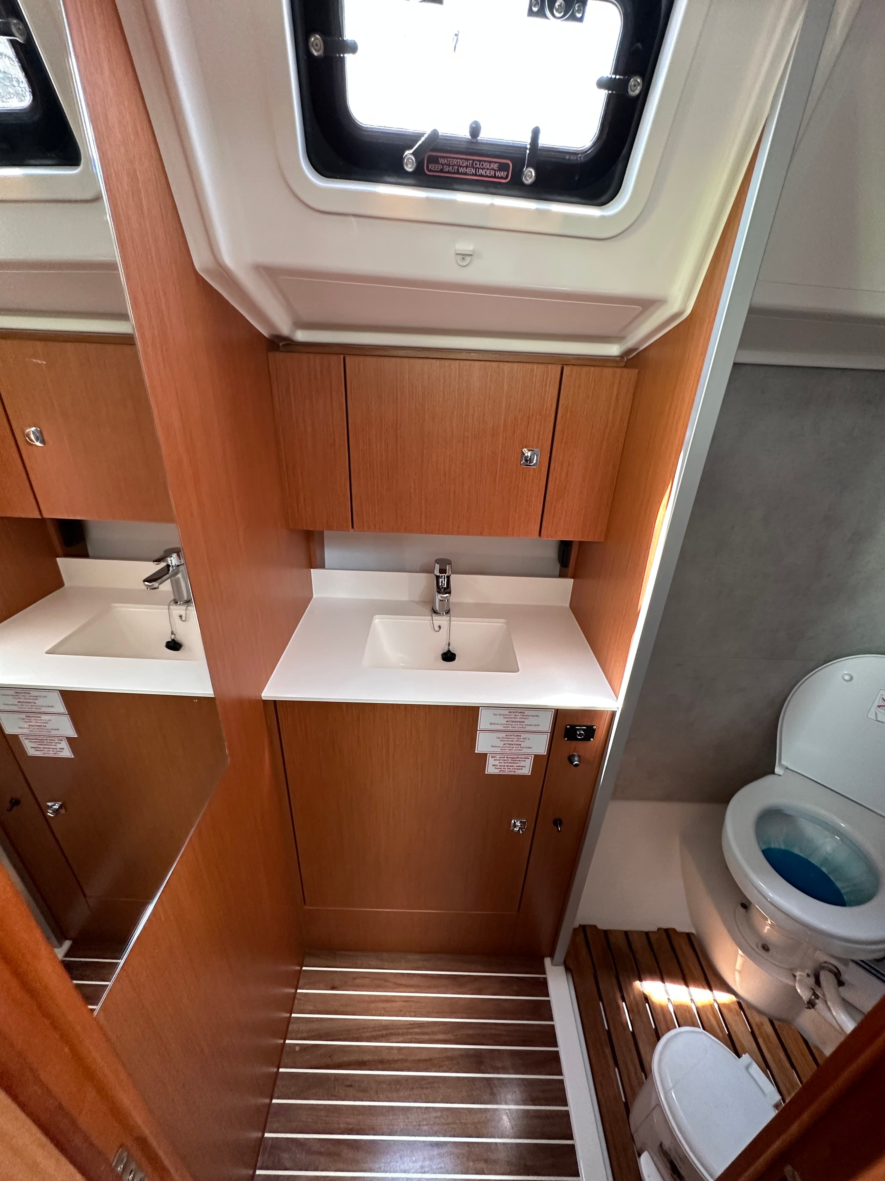 Bavaria C42 - photo 10