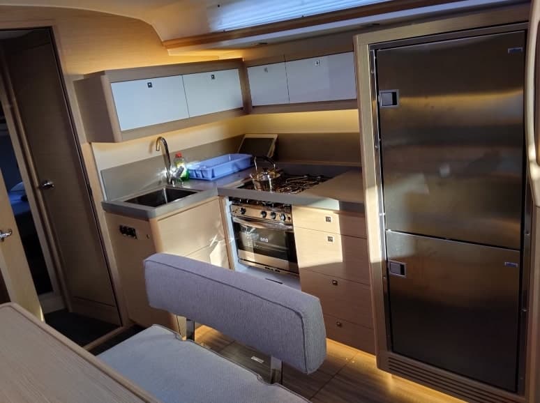 Dufour 470 - photo 7