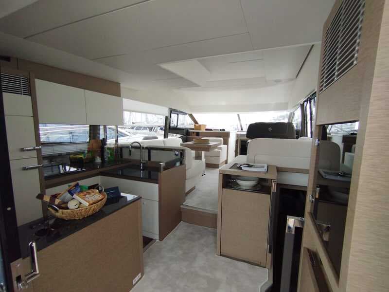 Prestige 520 Fly  - photo 15