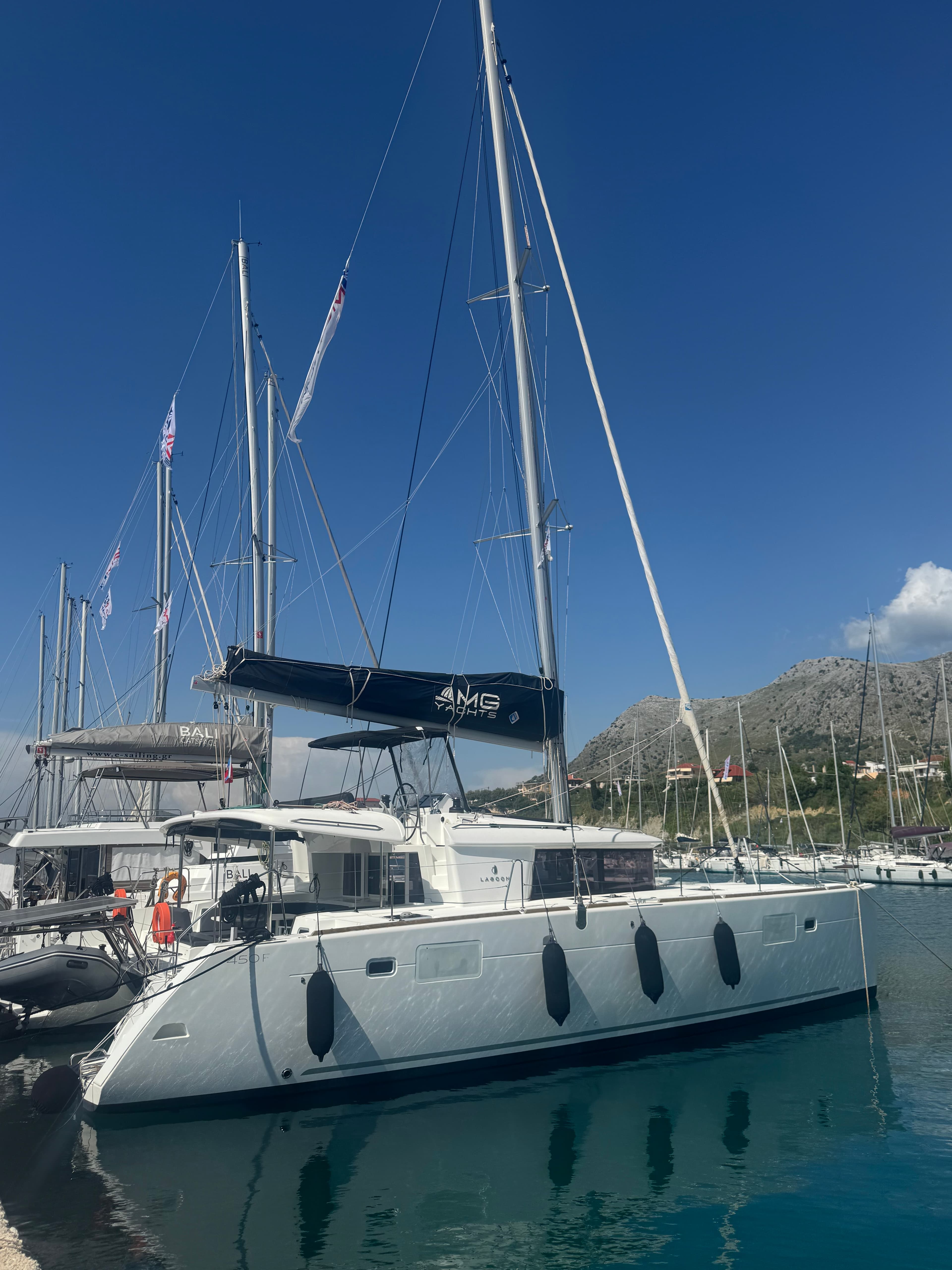 Lagoon 450 Fly - photo 14