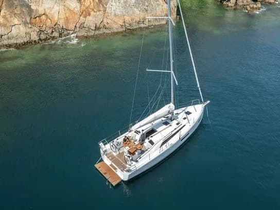 Oceanis 37.1 - photo