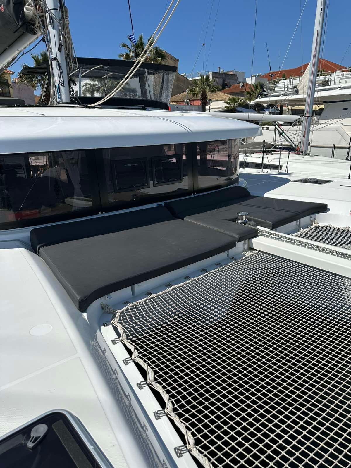 Lagoon 42 - photo 12