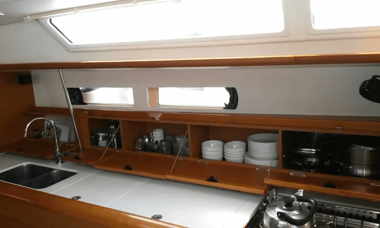 Sun Odyssey 469 - photo 7