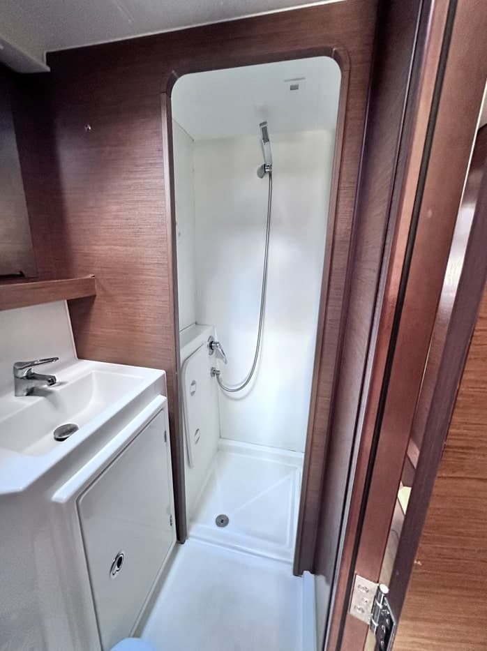 Lagoon 42 - photo 16