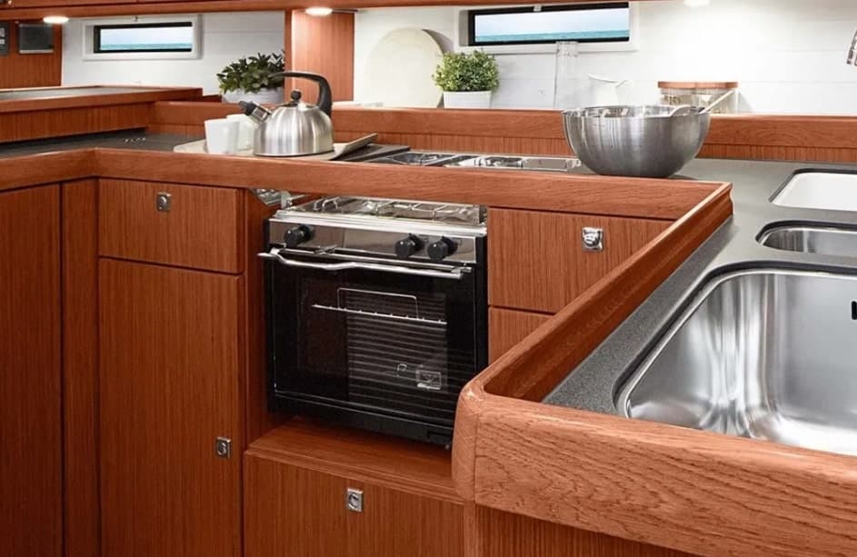 Bavaria Cruiser 51 - photo 9