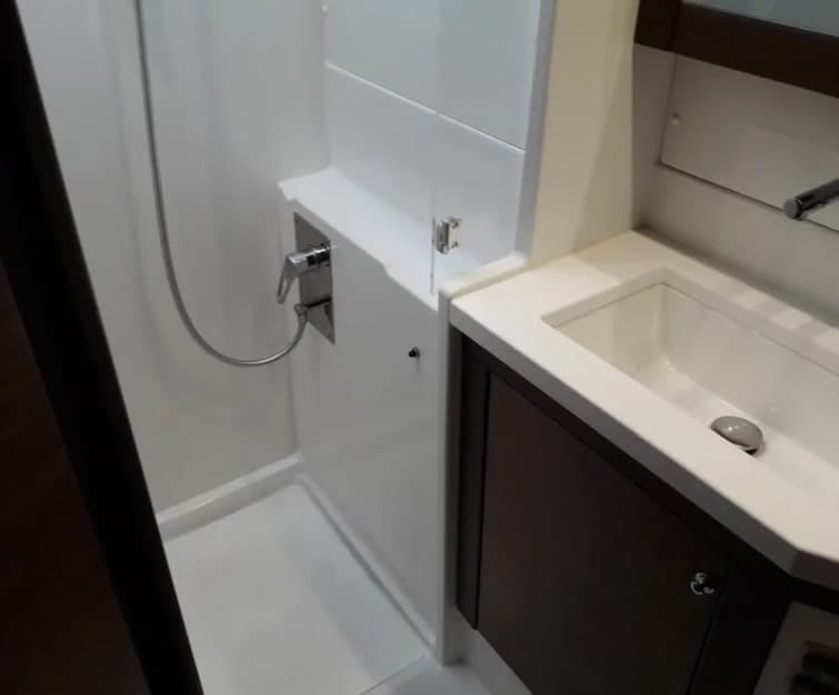 Lagoon 450 Fly - photo 9