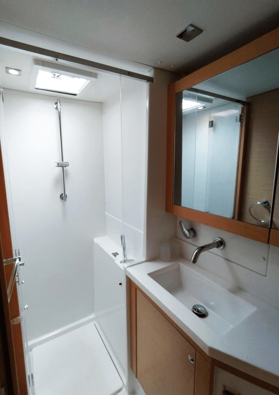 Lagoon 450 Fly - photo 14