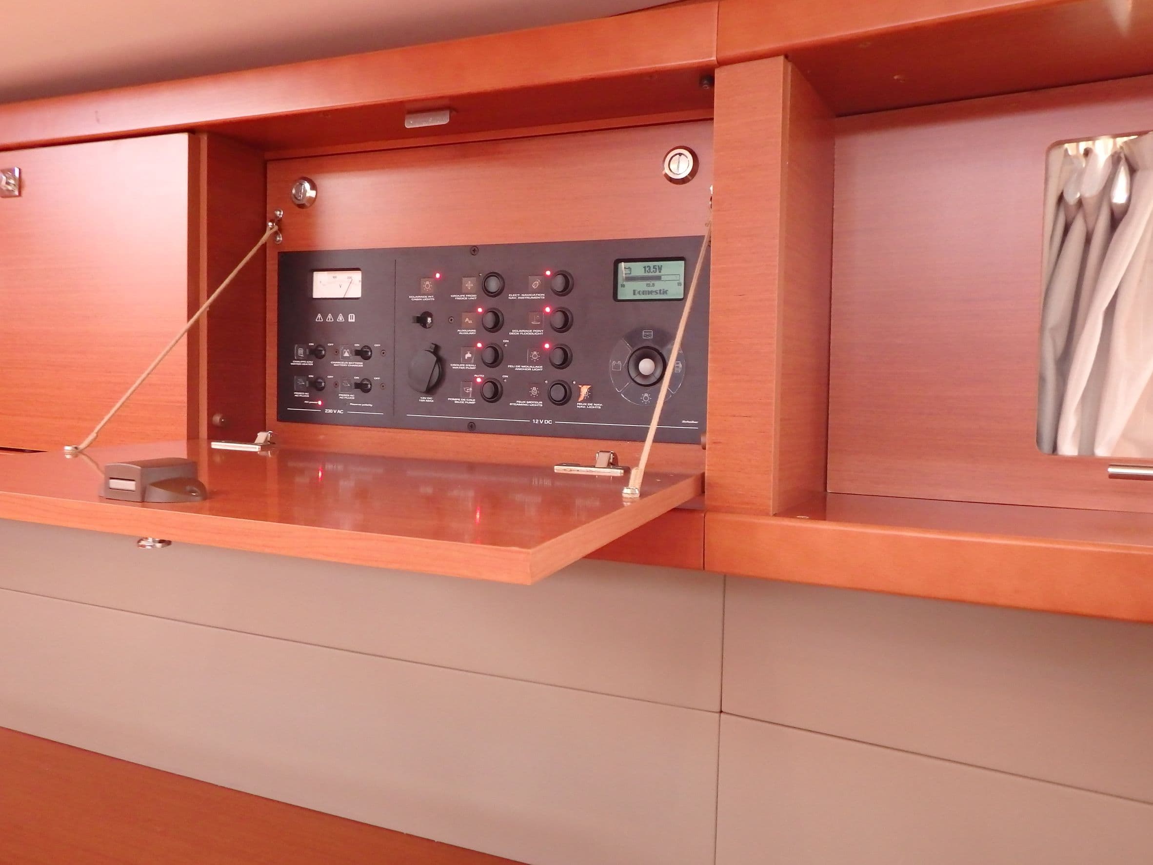 Oceanis 48 - photo 8