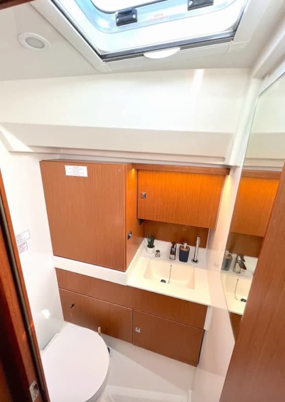 Bavaria C45 - photo 4