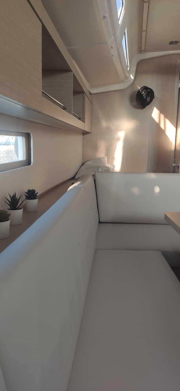 Oceanis 40.1 - photo 4