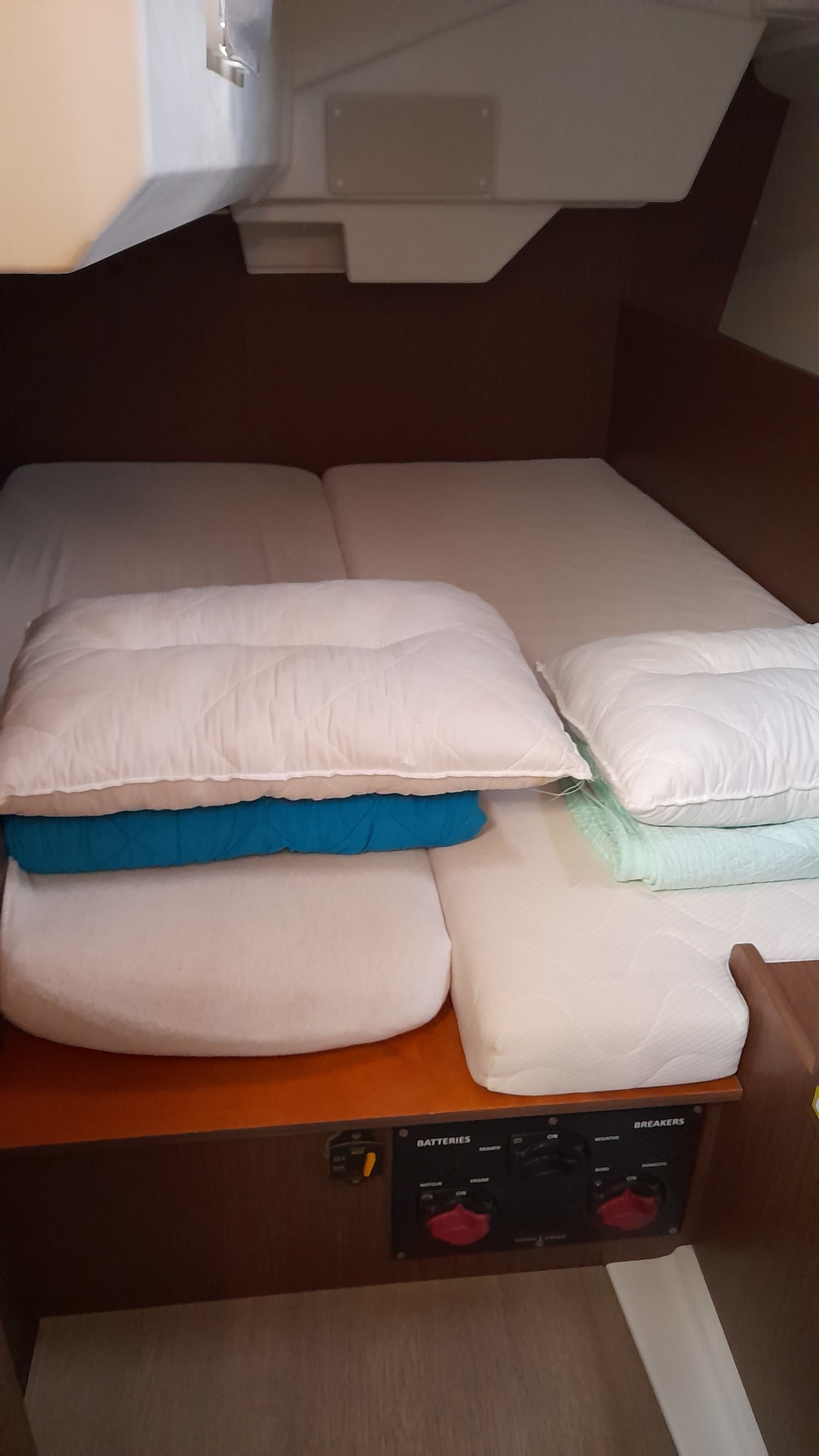 Oceanis 38.1 - photo 7