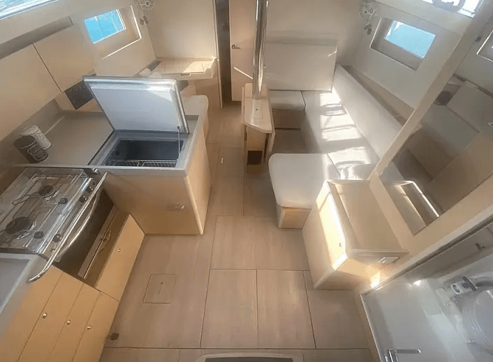 Oceanis 41.1 - photo 9