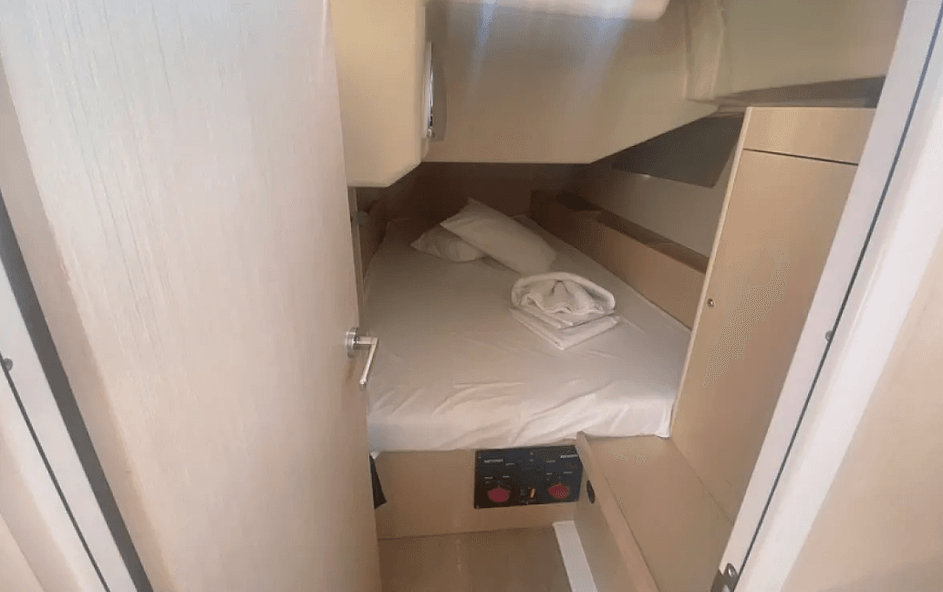 Oceanis 41.1 - photo 4