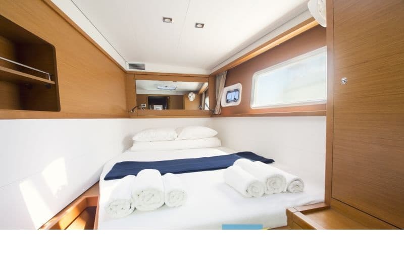 Lagoon 450 Fly - photo 11