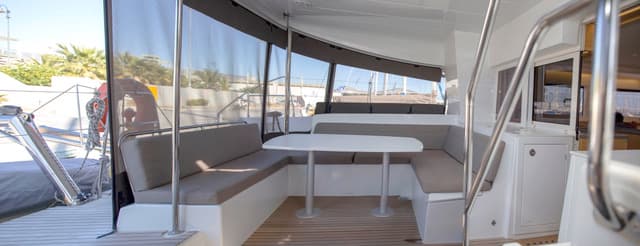 Lagoon 450 - photo 6