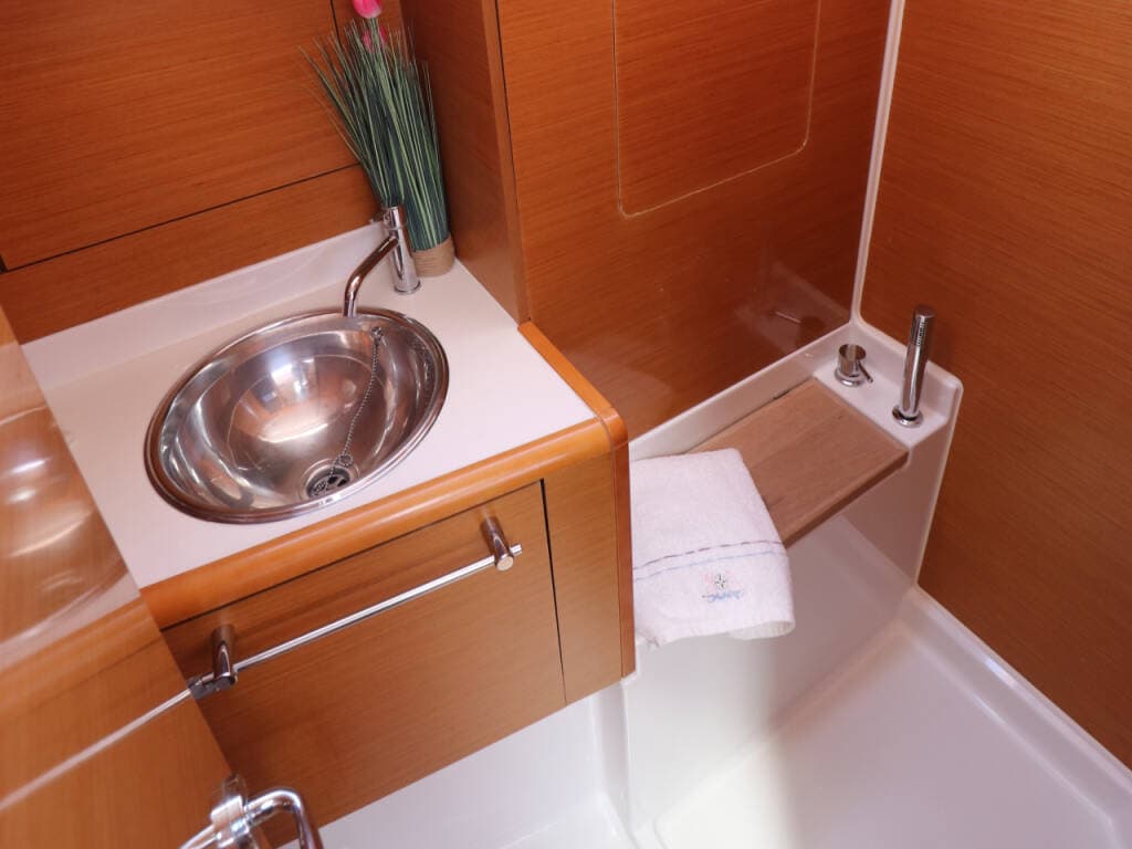 Sun Odyssey 439 - photo 6