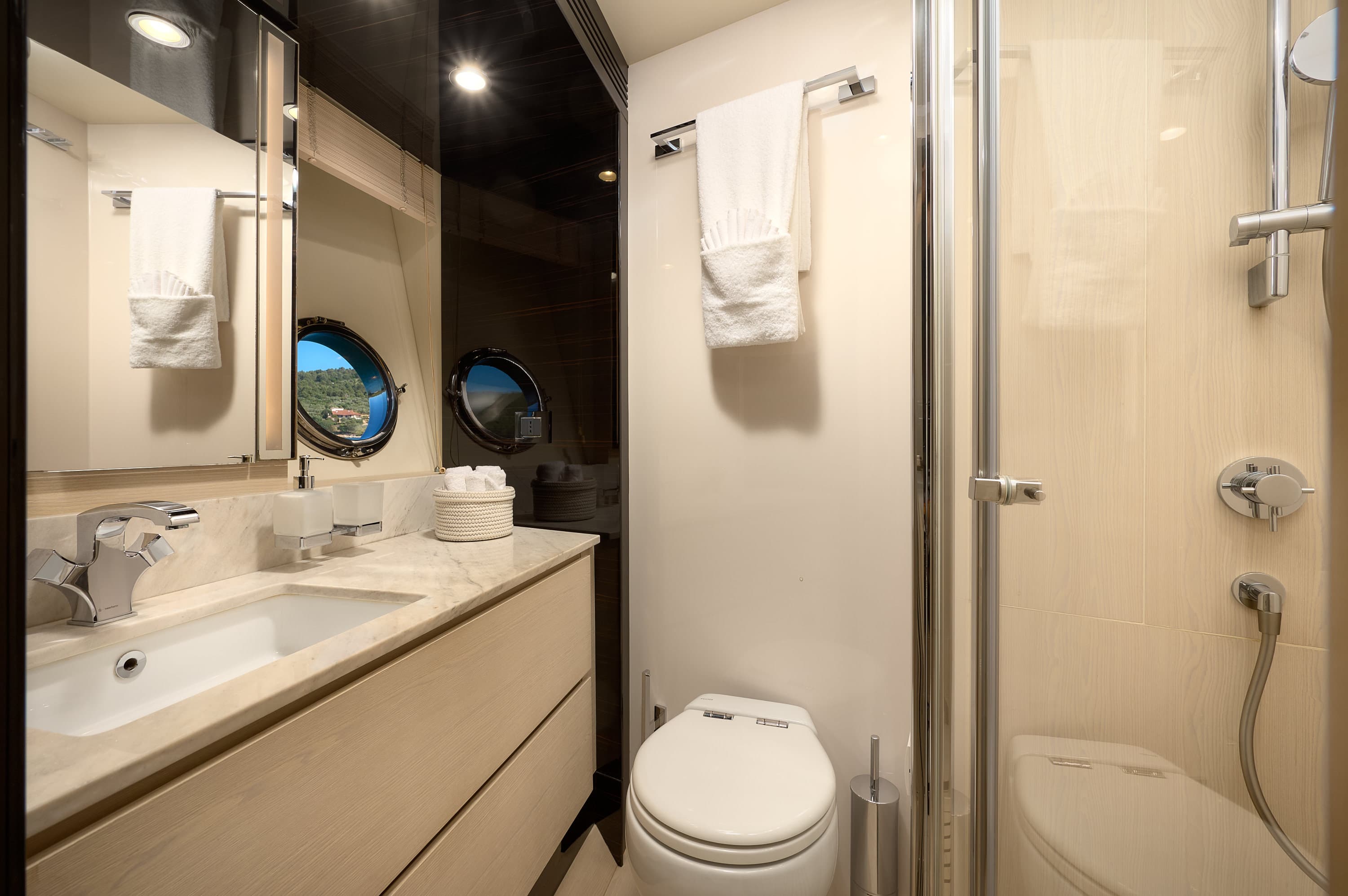 Azimut 72 - photo 49