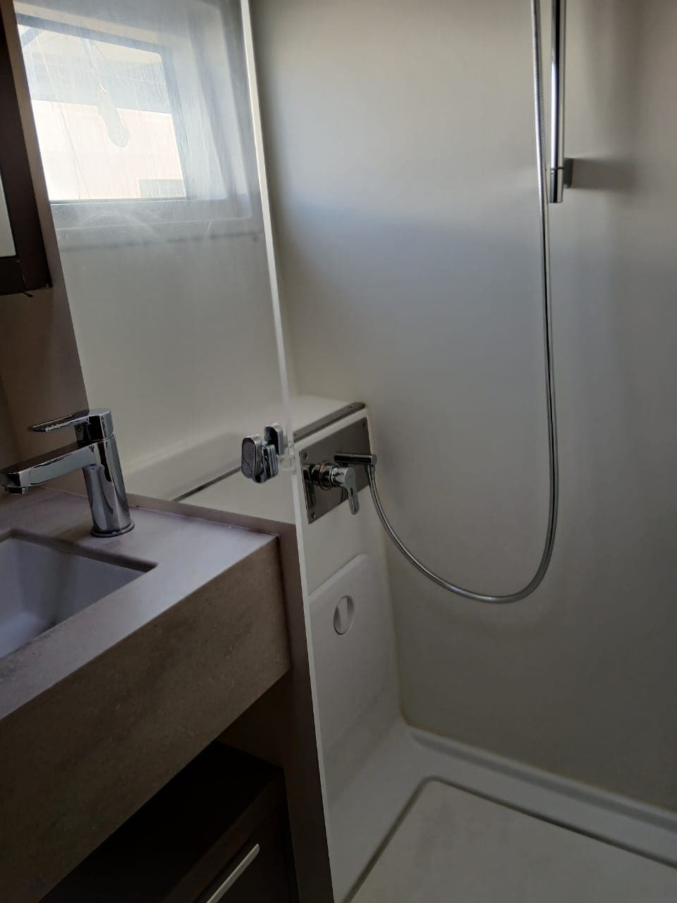 Lagoon 46  - photo 5