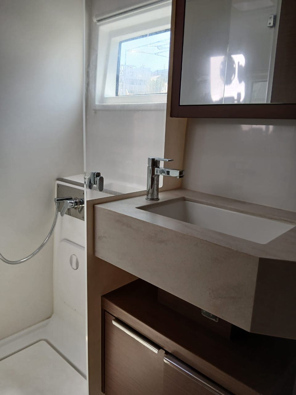 Lagoon 46  - photo 7