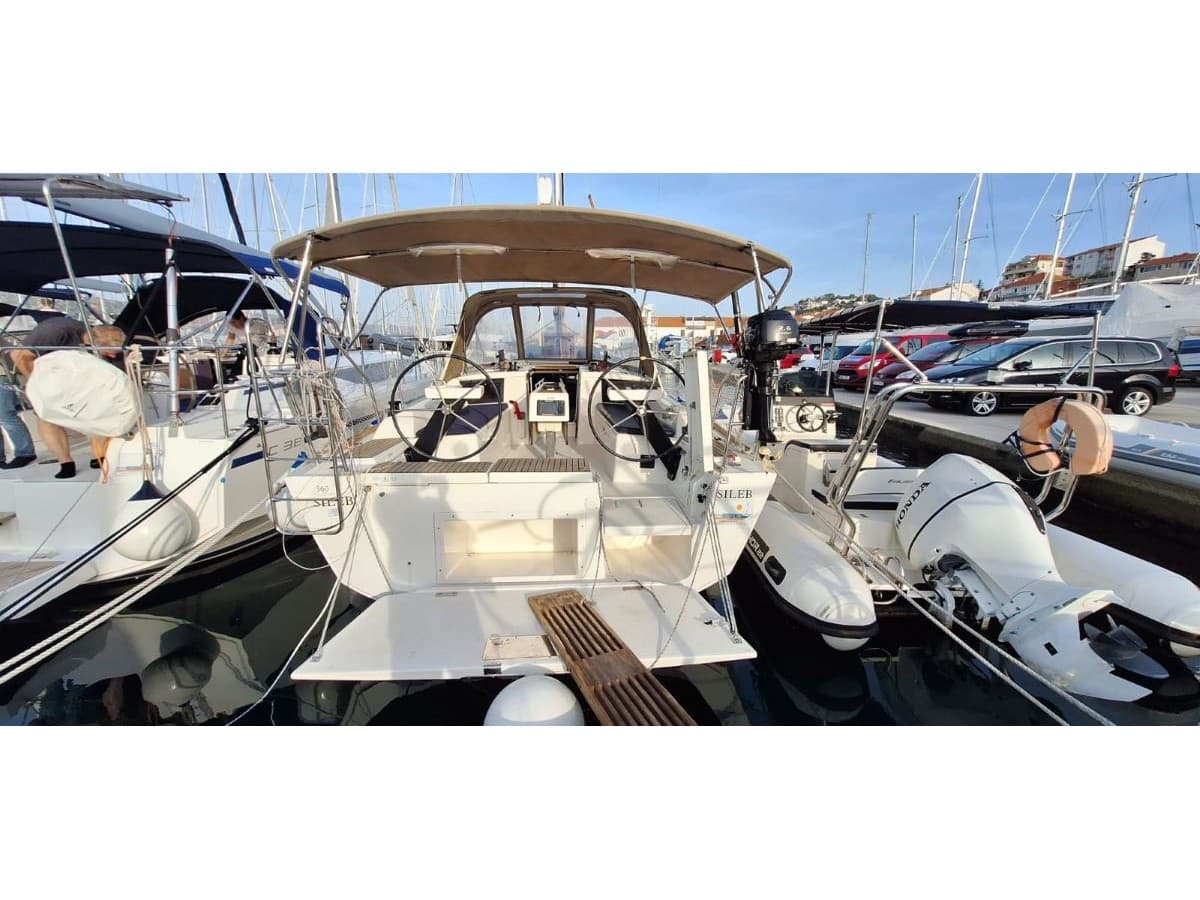 Dufour 360 Grand Large - photo