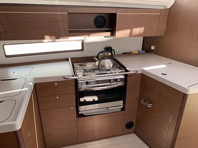 Oceanis 40.1 - photo 10