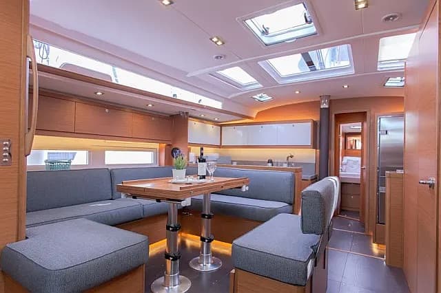 Dufour 530 - photo 8