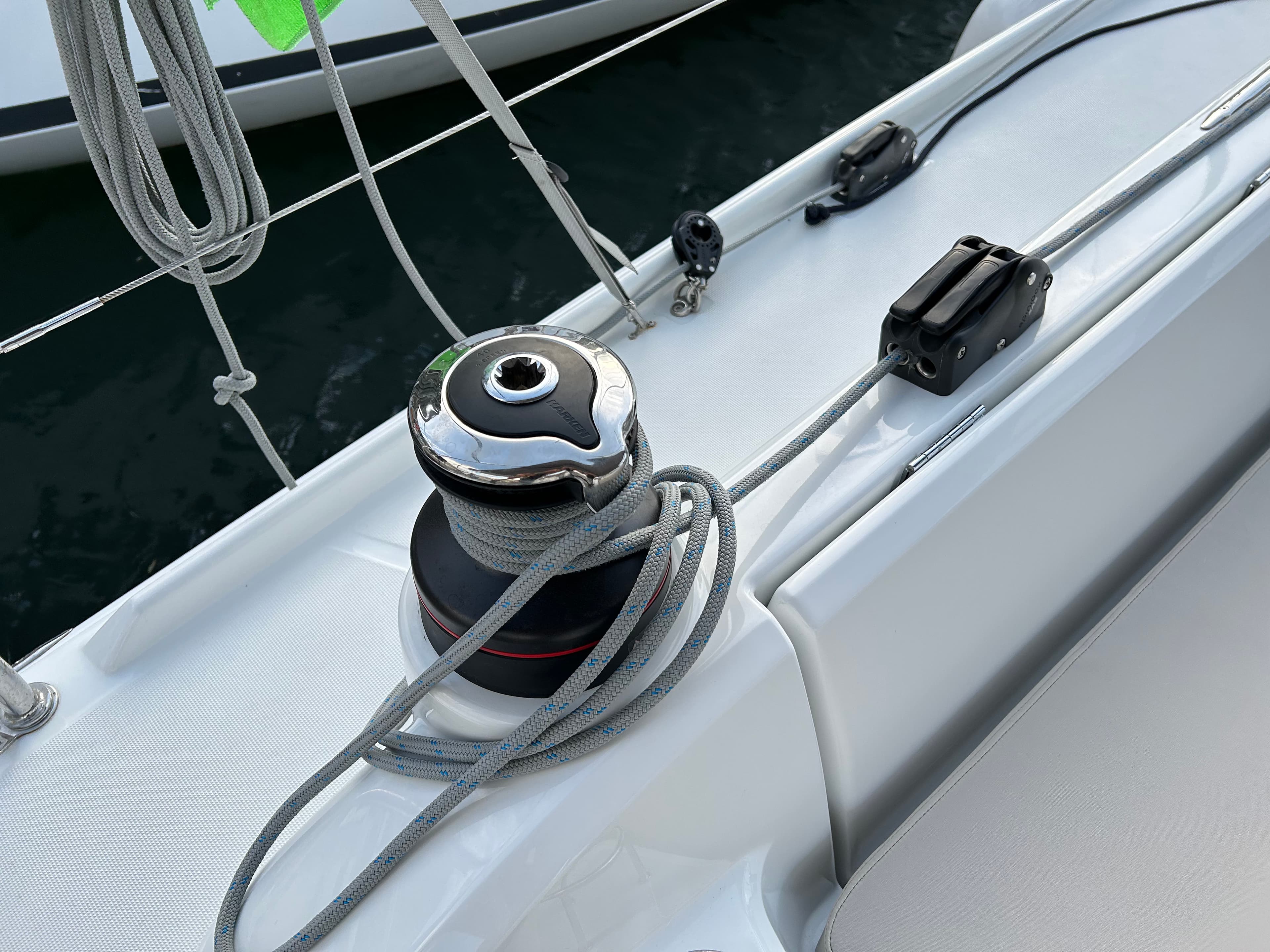 Oceanis 34.1 - photo 16