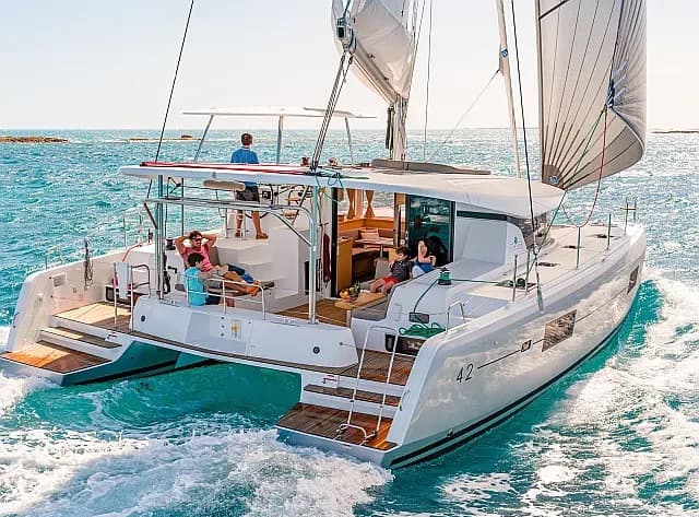 Lagoon 42 - photo 5