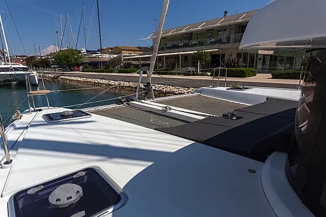 Lagoon 42 - photo 13