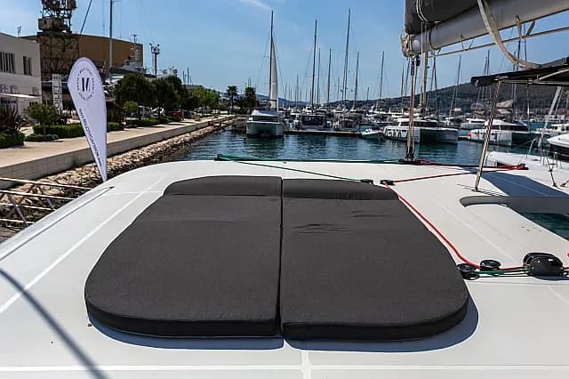 Lagoon 42 - photo 16