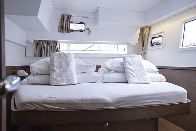 Lagoon 42 - photo 6