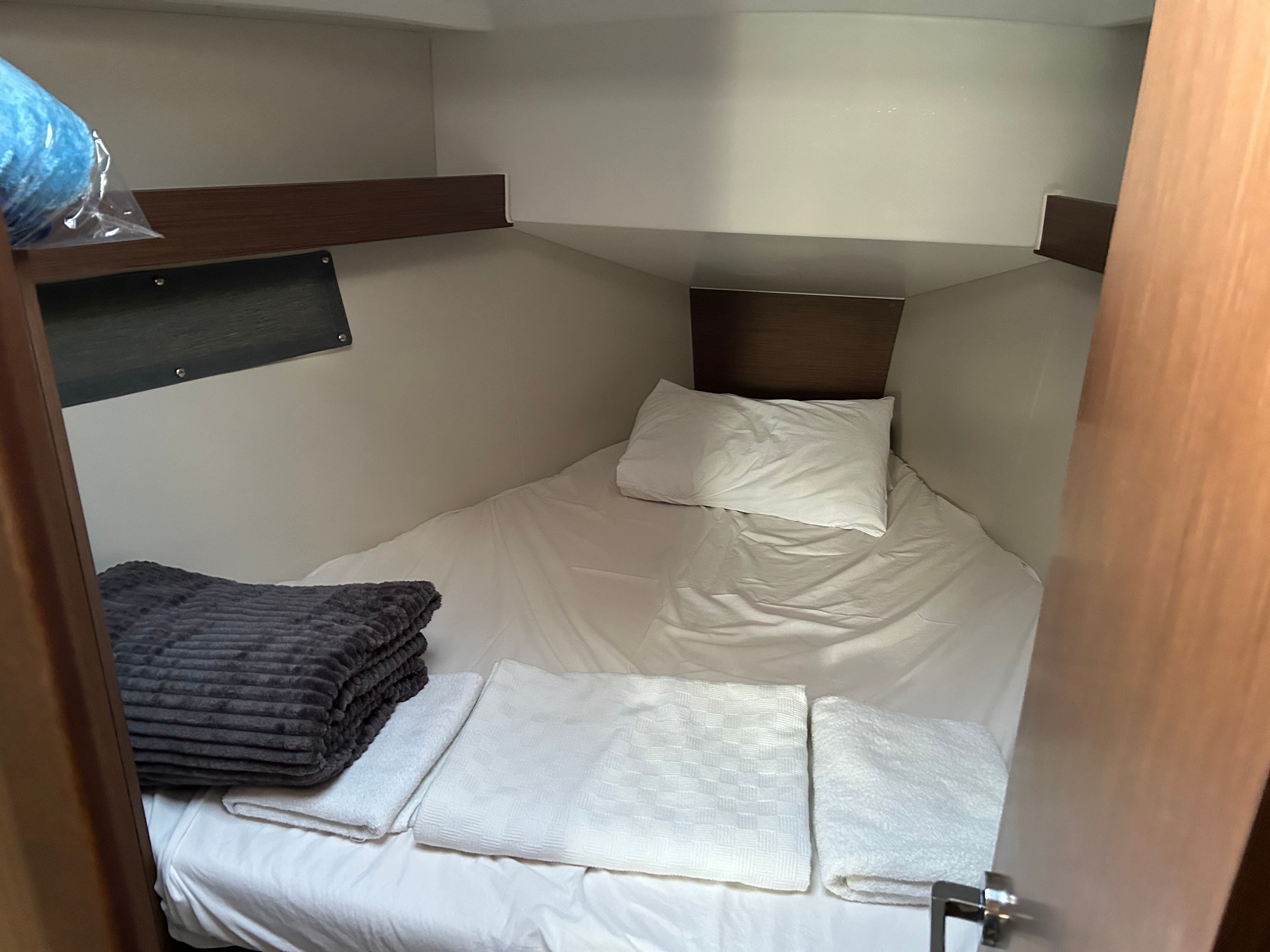 Oceanis 34.1 - photo 27