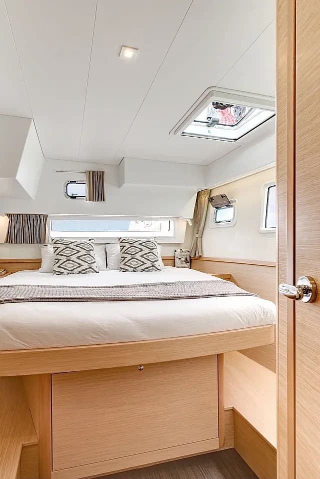 Lagoon 42 - photo 10