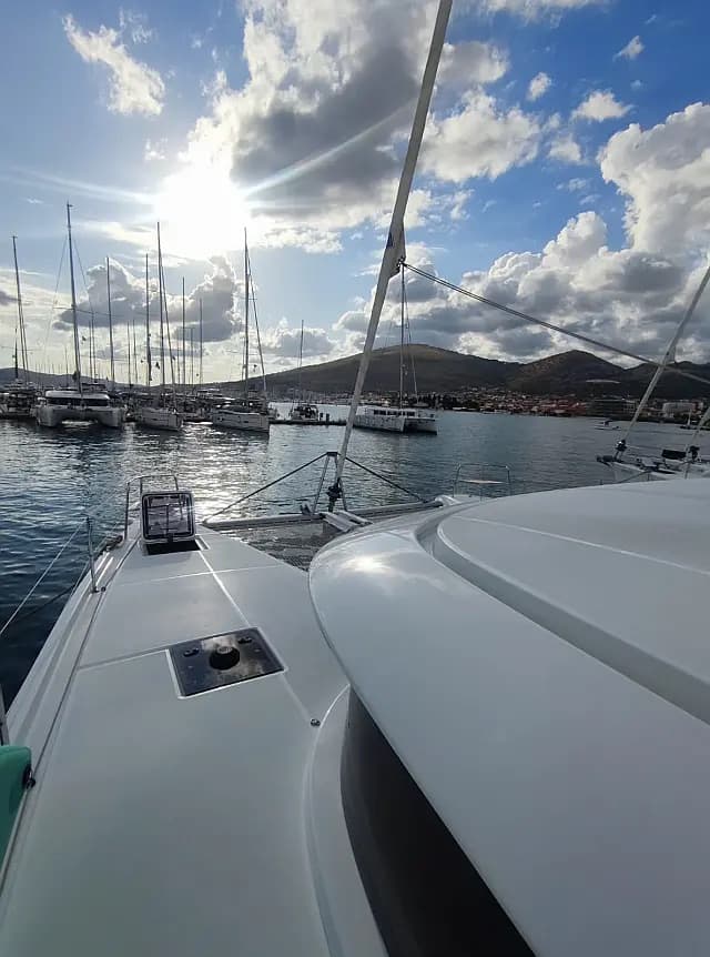 Lagoon 46  - photo 7