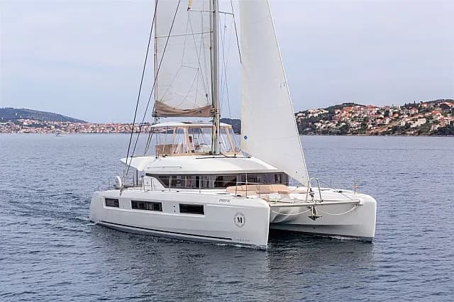 Lagoon 50 - photo 18