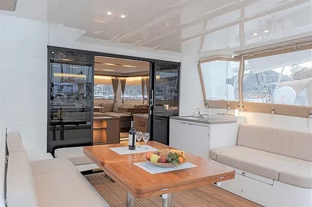 Lagoon 50 - photo 11