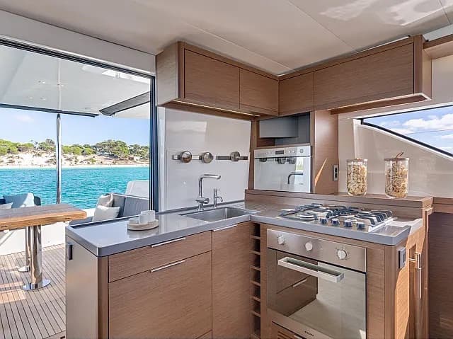 Lagoon 50 - photo 17