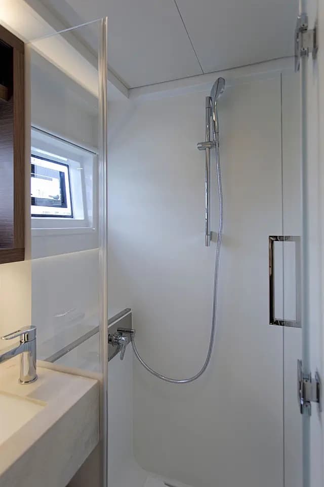 Lagoon 50 - photo 12