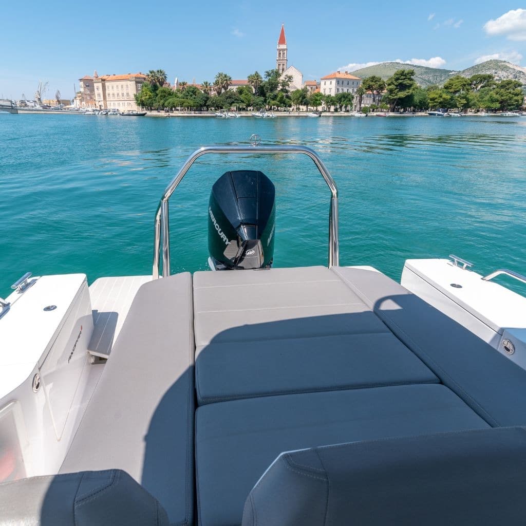 Axopar 28 T-Top - photo 8