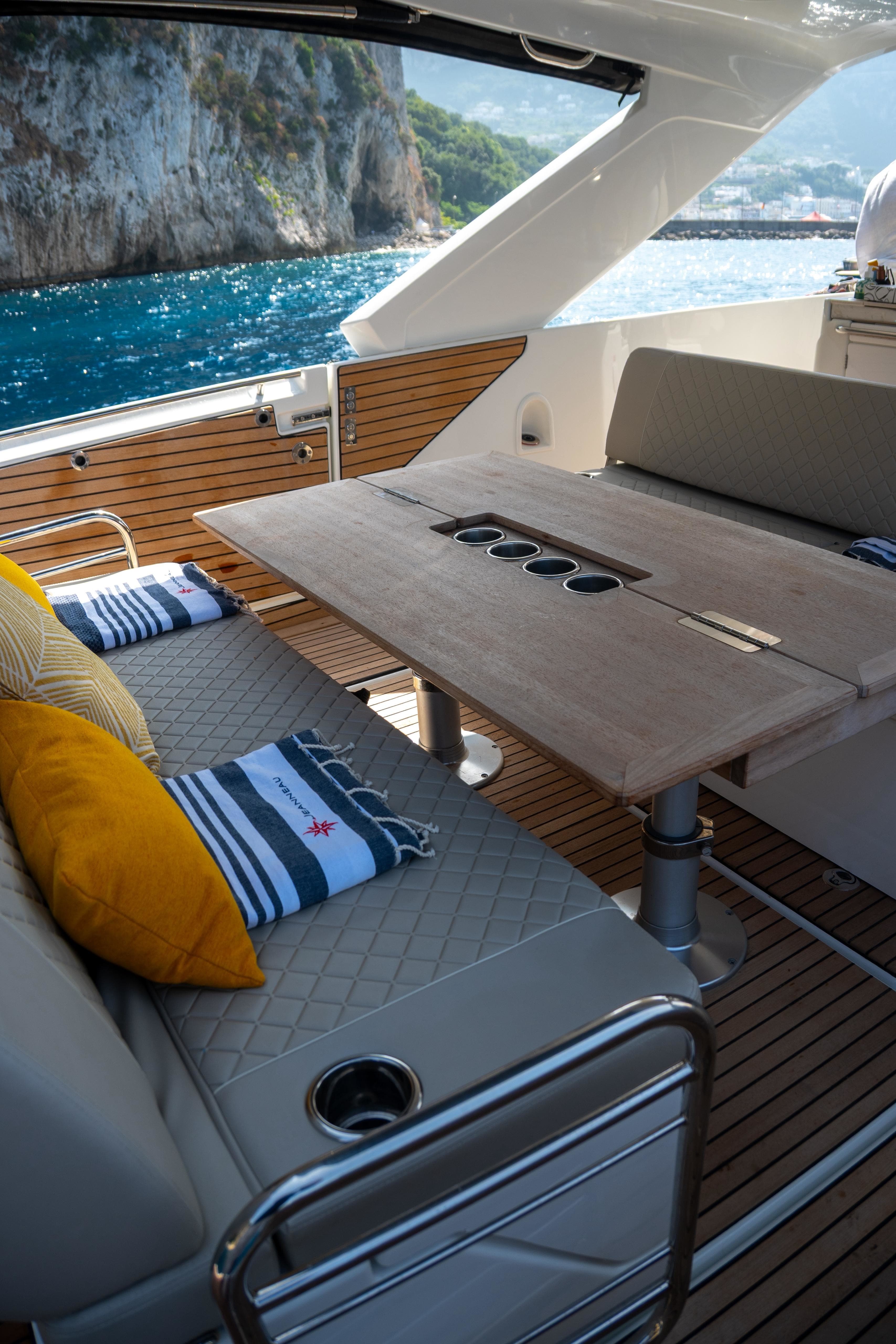 Jeanneau DB/37 - photo 4