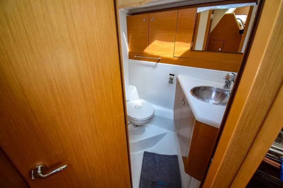 Jeanneau 53 - photo 11