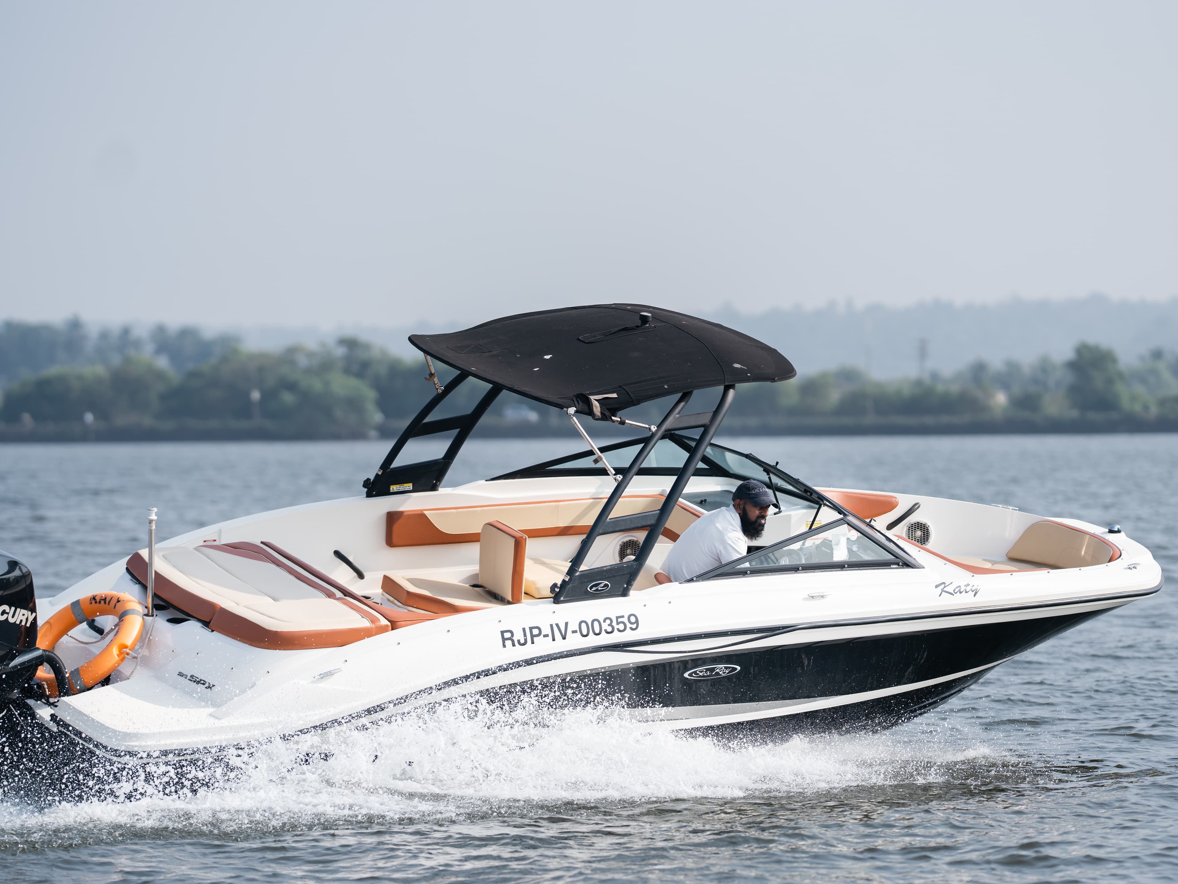 Sea Ray SPX 210 - photo