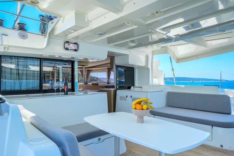 Lagoon 46  - photo 13