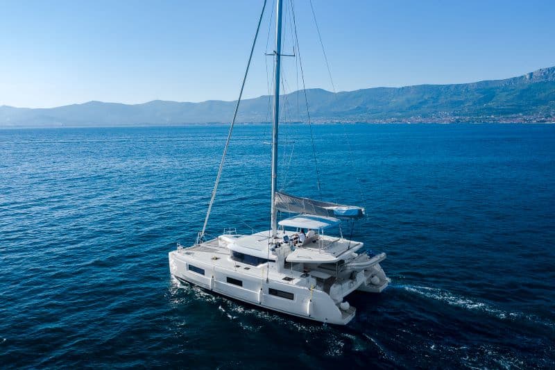 Lagoon 46  - photo 6